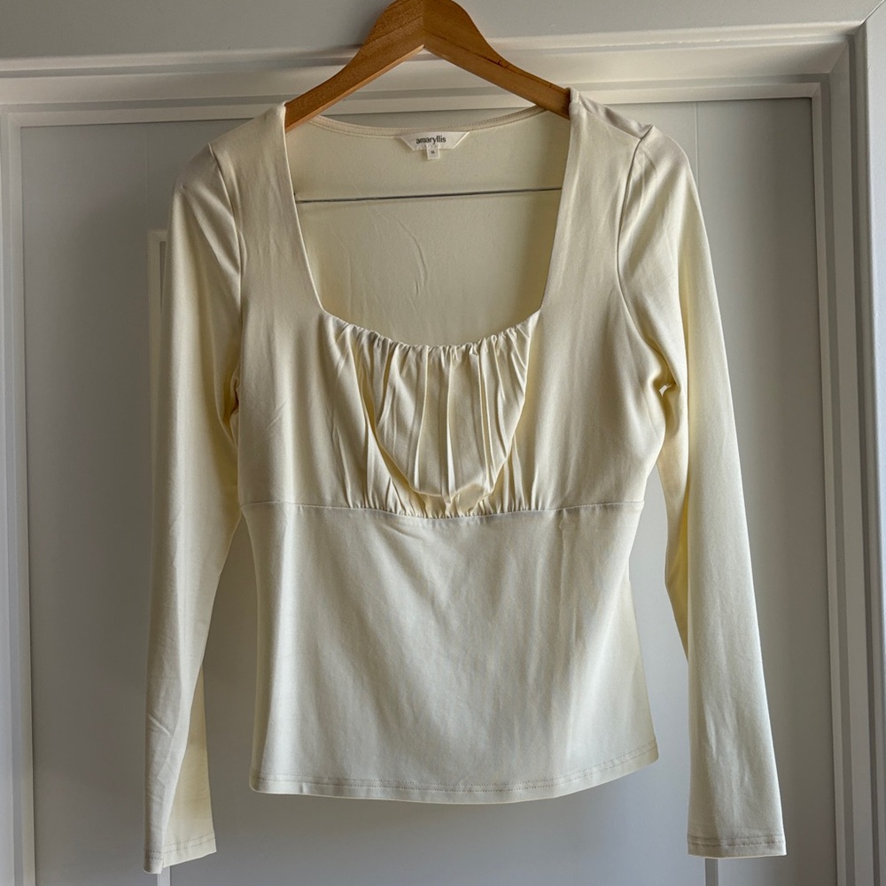 Amaryllis Cream Long Sleeve Women's Top